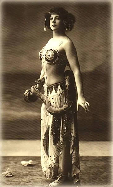 Mata Hari Elokuuta 1876 Lokakuuta 1917 — kuvapankkivalokuva