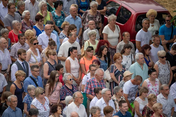 Wroclaw, POLAND - JUNE 20, 2019: Religious procession at Corpus Christi Day in Wroclaw, Poland — Stockfoto