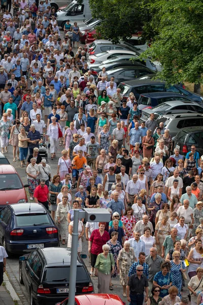 Breslavia, POLONIA - 20 GIUGNO 2019: Processione religiosa al Corpus Domini di Breslavia, Polonia — Foto Stock