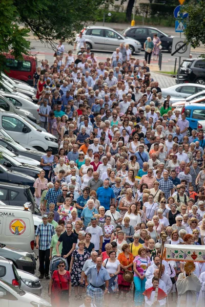 Wroclaw, POLAND - JUNE 20, 2019: Religious procession at Corpus Christi Day in Wroclaw, Poland — Stok fotoğraf
