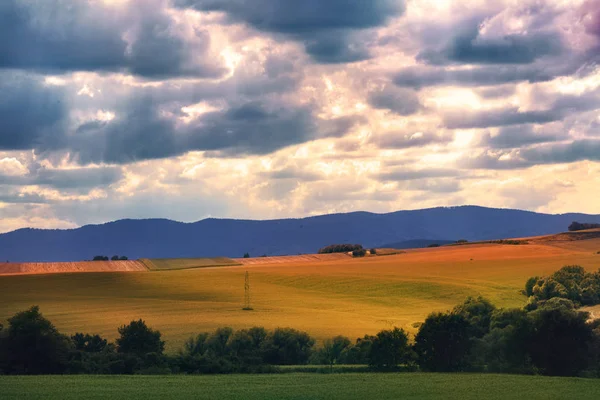Bellissimo paesaggio nel sud della Polonia vicino a Klodzko — Foto Stock
