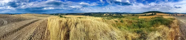 Wunderschöne Landschaft im südlichen Polen in der Nähe von klodzko — Stockfoto