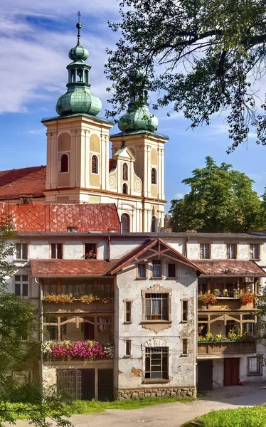 Klodzko Lengyelországban-város tele műemlékekkel — Stock Fotó