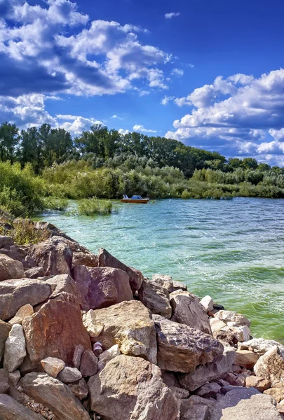 Stora otmuchow sjö i den varma sommaren — Stockfoto
