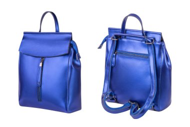 Beyaz arka plan üzerinde izole kadın deri mavi sırt çantası