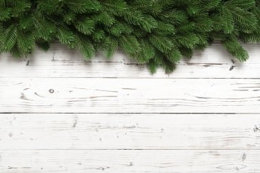 Noel dekor Beyaz ahşap tahta dallarda köknar ile 