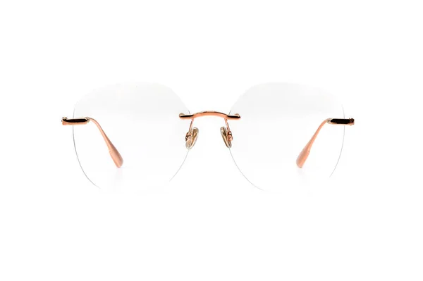 Золоті прозорі окуляри металеві ізольовані на білому тлі — стокове фото