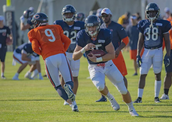 Ryan Nail Corre Pelota Chicago Bears Training Camp Bourbonnais Illinois Fotos de stock libres de derechos