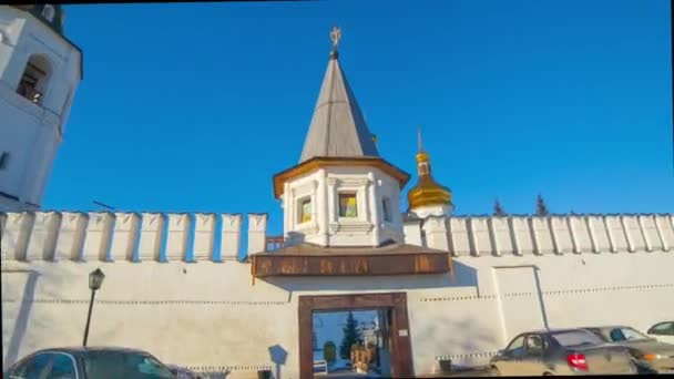 Bir kilise, manastır Sibirya'da Hyperlapse video — Stok video