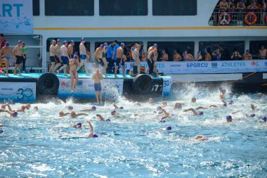 2018 Samsung Boğaz'ın çapraz-Continental yüzme yarışı Istanbul - Türkiye 2018 Samsung boğaz çapraz-Continental yüzme yarışı Istanbul - Türkiye