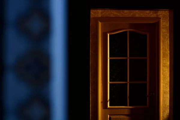 Uma Porta Madeira Num Apartamento Escuro Horror Minimalismo — Fotografia de Stock