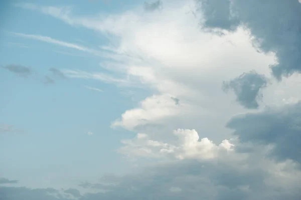 Hermoso Cielo Azul Con Nubes Aireadas Suaves Prepárate — Foto de Stock