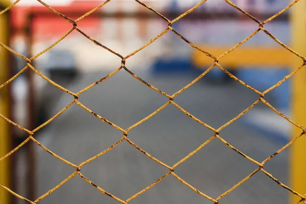 Yellow Worn Steel Mesh Fence Fencing Chain Link — 스톡 사진