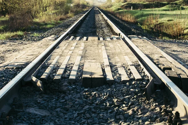 Rails Dorminhocas Recuando Para Distância Ferroviária — Fotografia de Stock
