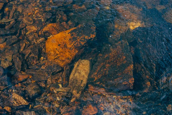 Unter Wasser Glatte Steine Quellwasser Aus Nächster Nähe Sauberes Wasser — Stockfoto