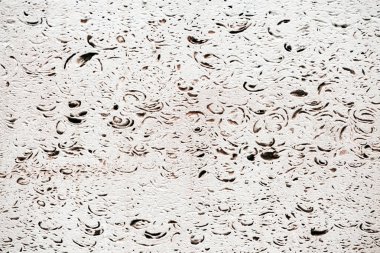 Makroda beyaz köpük bloğu. Eski binanın temeli. Köpüklü blok yakın çekim dokusundan ayrıntılı arka plan. Köpüklü malzemeden inşaat şablonu. Kopyalama alanı ile desen.