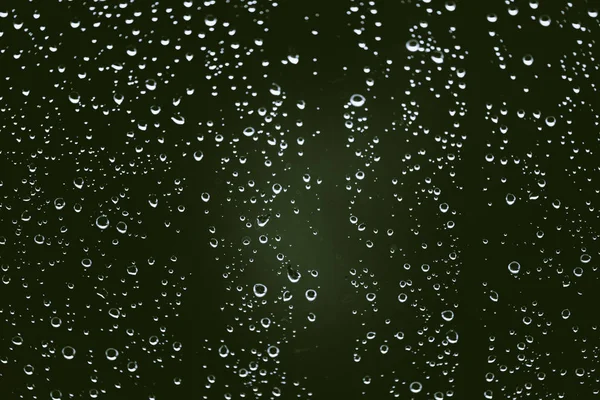 Vidro Janela Sujo Com Gotas Chuva Fundo Verde Atmosférica Com — Fotografia de Stock