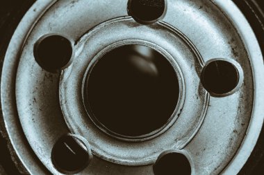 Yağ filtresinin tek renkli arkaplan görüntüsü. Makro fotoğrafçılıktaki otomatik bölümden sanat çalışmaları.