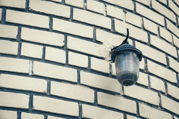 Retro Street Lamp White Brick Wall Building Close Copy Space — Stock Photo, Image