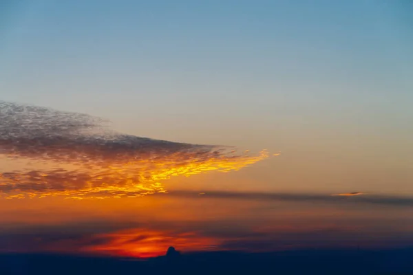 Brilho Ensolarado Nas Nuvens Maravilhoso Amanhecer Vívido Belo Pôr Sol — Fotografia de Stock