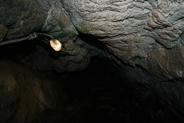 Bela Caverna Vista Dentro Calabouço Escuro Paredes Texturizadas Caverna Imagem — Fotografia de Stock