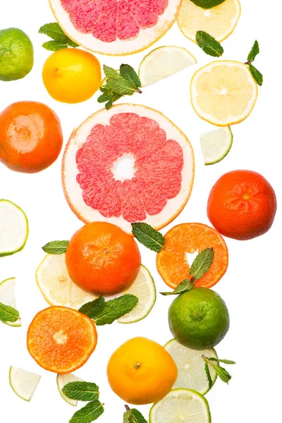 Tło Cytrusowe Świeże Owoce Cytrusowe Cytryny Pomarańcze Limonki Grejpfruty Drewnianym — Zdjęcie stockowe