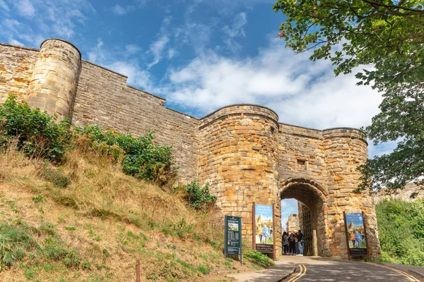 Scarborough Reino Unido Agosto 2018 Entrada Arco Castillo Medieval Scarborough — Foto de Stock