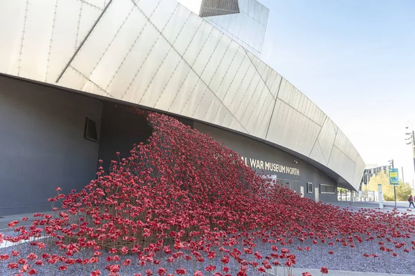 Manchester September 2018 Iconic Red Poppy Sculpture Wave Artist Paul — Stock Photo, Image