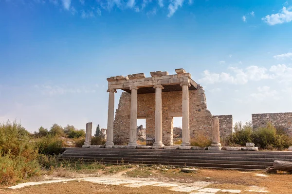 Ruinas Antigua Ciudad Helenística Mileto Situada Cerca Del Moderno Pueblo — Foto de Stock