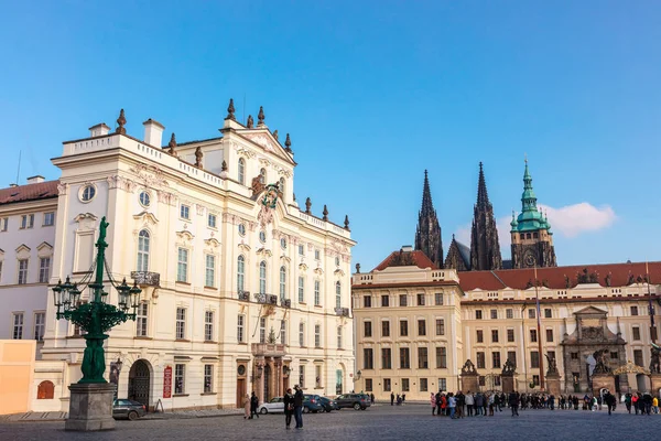 Başpiskoposun Sarayı Prag Hradcany Meydanı Nda — Stok fotoğraf