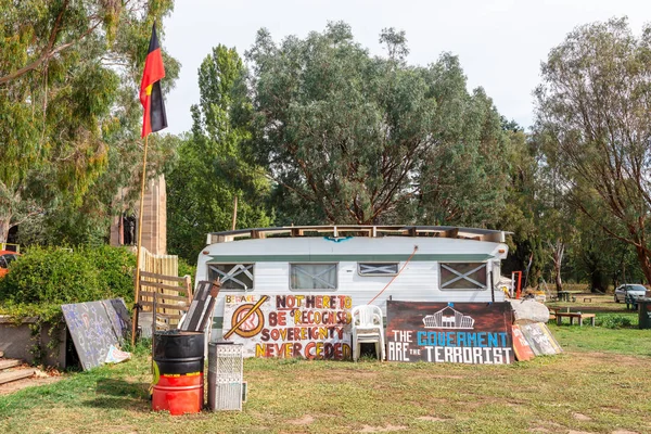 澳大利亚堪培拉 2019年3月28日 土著帐篷大使馆 居住活动家声称代表澳大利亚土著人的政治权利 — 图库照片