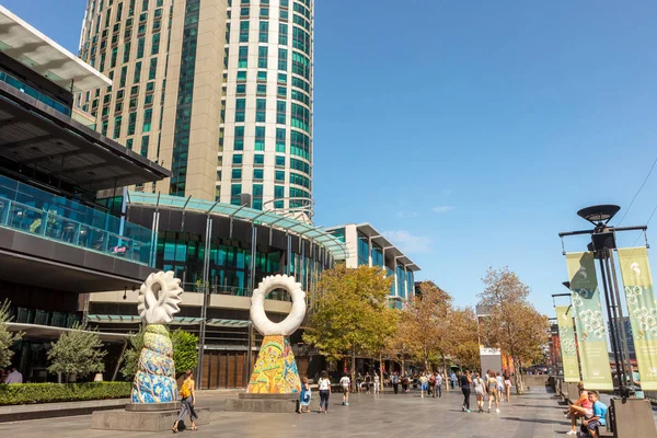 Melbourne Austrália Março 2019 Arte Moderna Edifícios Nas Margens Rio — Fotografia de Stock