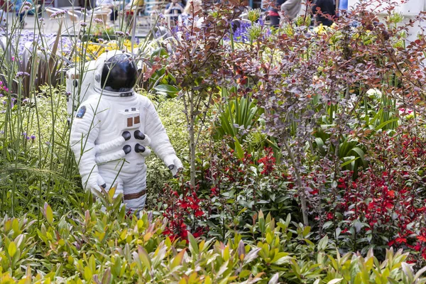 Oldham Lancashire Reino Unido Julio 2019 Paisaje Alienígena Con Astronautas —  Fotos de Stock