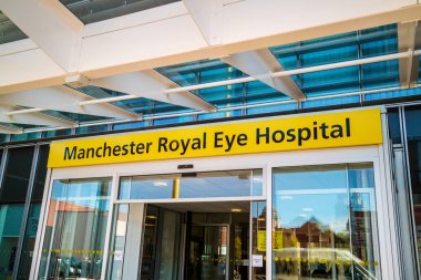 Manchester, Uk - 9 Ekim 2018: Manchester Royal Eye Hospital büyük bir eğitim hastanesinin bir parçasıdır ve Manchester Üniversitesi ile güçlü bağları vardır.