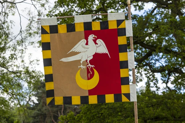 Eagle Och Crescent Flag Medeltida Fayre — Stockfoto