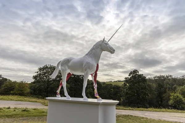 Wakefield Yorkshire September 2019 Damien Hirst Sculpture Myth White Unicorn — Stock Photo, Image