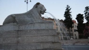 Roma Peapole meydanında aslan Çeşmesi