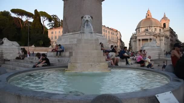 Fontana Dei Leoni Piazza Del Popolo Roma — Video