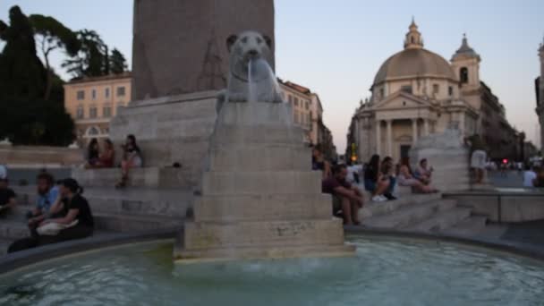 Fontana Dei Leoni Piazza Del Popolo Roma — Video