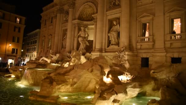 Roma Nın Ünlü Trevi Çeşmesi Gece Görünümü — Stok video