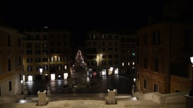 Roma Trinit dei Monti Kilisesi, İspanyol Merdivenleri ve İspanya kare gerçek zamanlı sabahın erken saatlerinde video