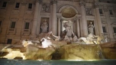 Roma Trinit dei Monti Kilisesi, İspanyol Merdivenleri ve İspanya kare gerçek zamanlı sabahın erken saatlerinde video