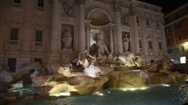 Roma Trinit dei Monti Kilisesi, İspanyol Merdivenleri ve İspanya kare gerçek zamanlı sabahın erken saatlerinde video