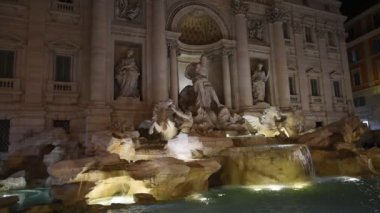 Roma Trinit dei Monti Kilisesi, İspanyol Merdivenleri ve İspanya kare gerçek zamanlı sabahın erken saatlerinde video