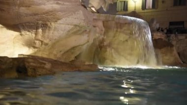 Roma Trinit dei Monti Kilisesi, İspanyol Merdivenleri ve İspanya kare gerçek zamanlı sabahın erken saatlerinde video
