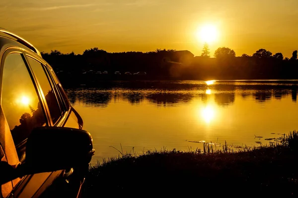 Puesta Sol Junto Lago Verano Turismo Vacaciones Paisaje — Foto de Stock