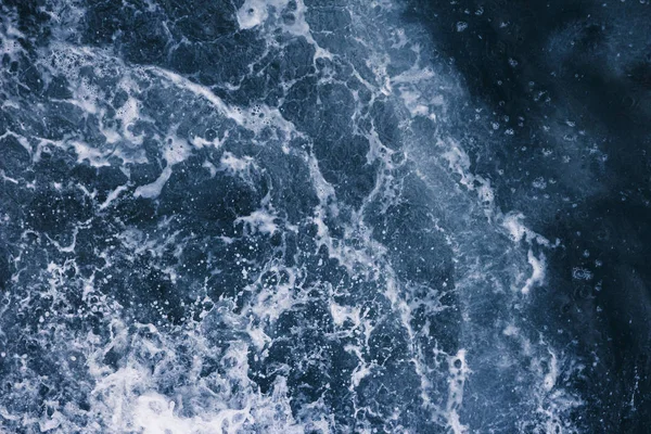 Superficie Del Mar Con Olas Salpicaduras Espuma Burbujas Marea Alta —  Fotos de Stock