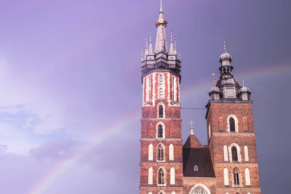 Two Towers Mary Basilica Krakow Background Fantastic Purple Sky Rainbow — Stock Photo, Image