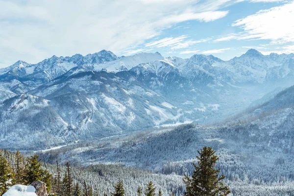 Piękna Panorama Śniegu Objętych Pasmo Górskie — Zdjęcie stockowe