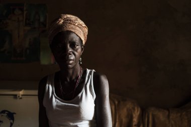 Ndalatando/Angola - 27 Temmuz 2017 - etkileyici Afrikalı kadın portresi.